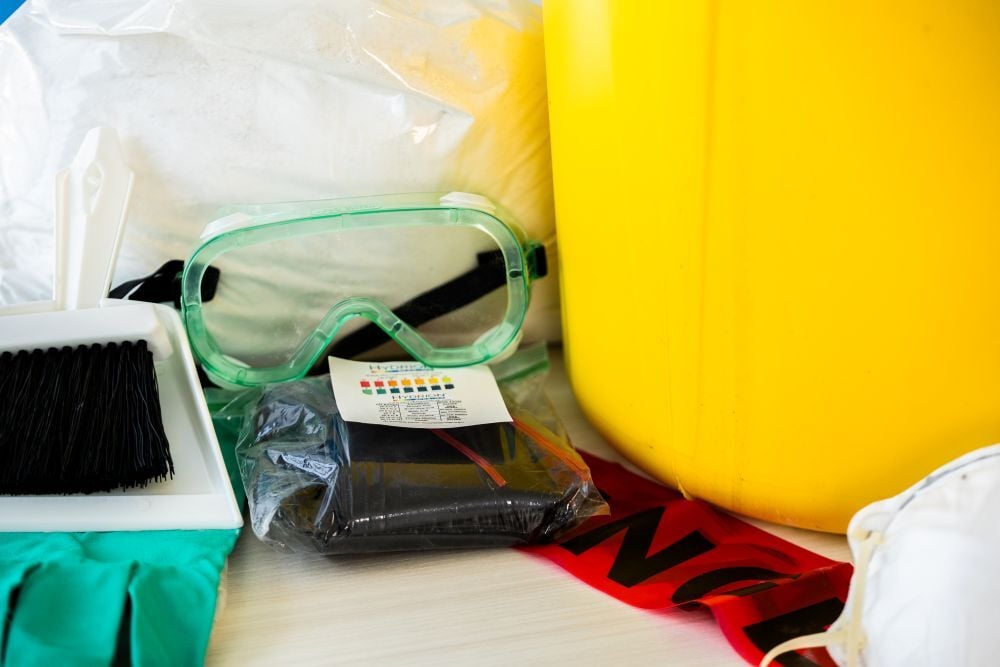 spill clean up items 2small